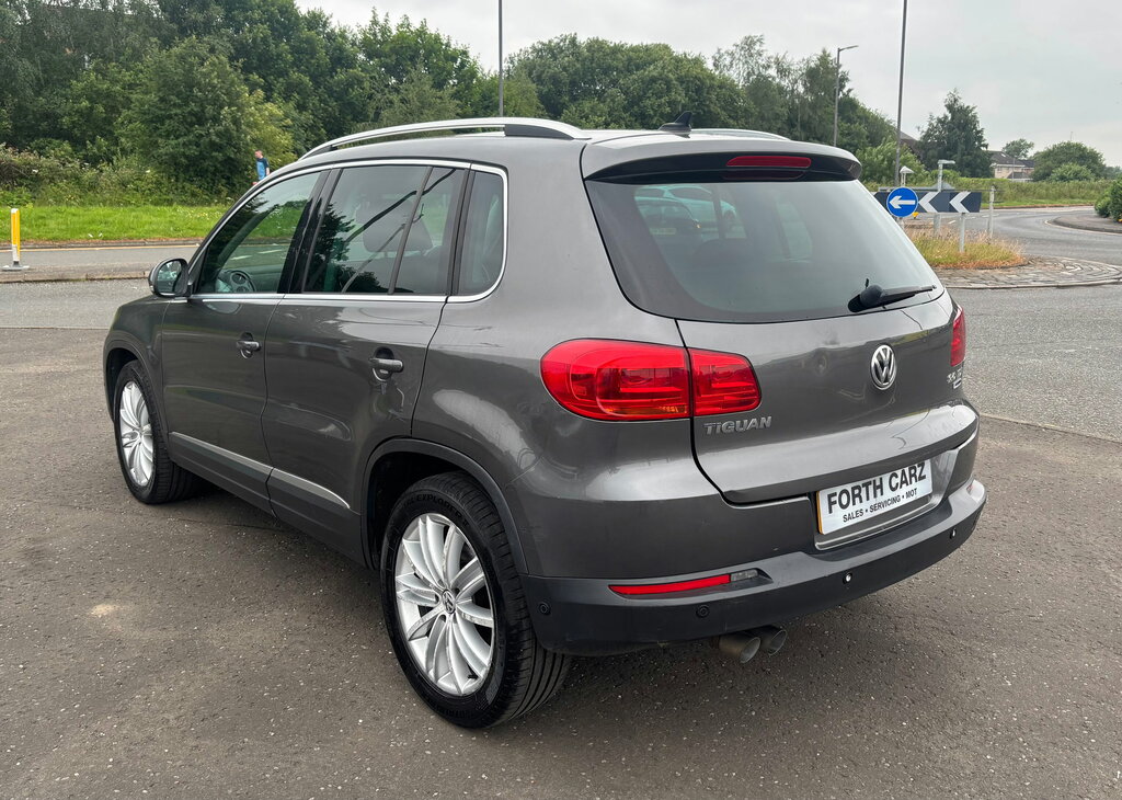 Volkswagen Tiguan 2.0 Tdi Bluemotion Tech Match Edition Suv Dies Grey #3