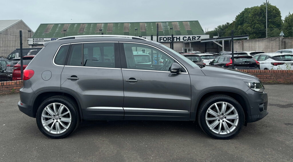 Volkswagen Tiguan 2.0 Tdi Bluemotion Tech Match Edition Suv Dies Grey #2