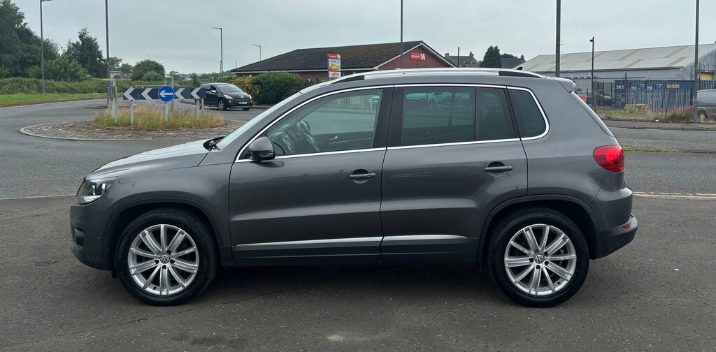 Volkswagen Tiguan 2.0 Tdi Bluemotion Tech Match Edition Suv Dies Grey #4