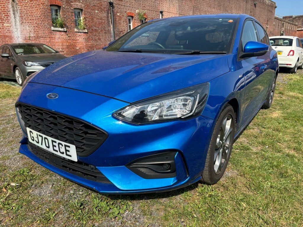 Ford Focus 1L St-line Blue