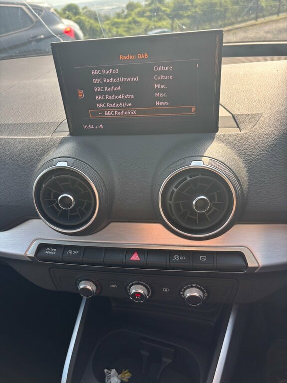 Audi Q2 2.0 Tdi Quattro Sport S Tronic Red #9