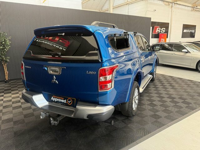 Mitsubishi L200 2017 2.4 Di-d Dc Barbarian Pickup Double Cab D WV67HLZ Blue #5
