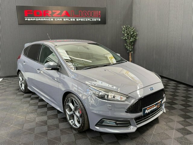 Ford Focus 2017 2.0T Ecoboost St-3 Hatchback Manua Grey #2