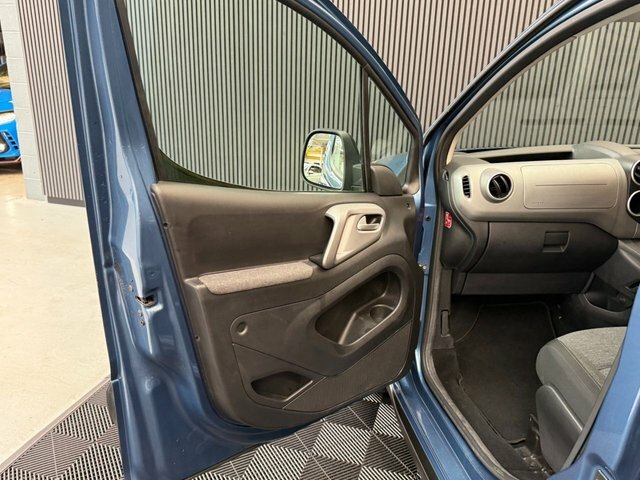 Citroen Berlingo Citroen Berlingo Multispace Xtr 1.6 Bluehdi , Allo Grey #44