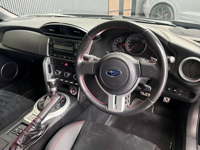Subaru BRZ 2.0I Se Lux White #17