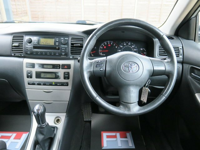 Toyota Corolla Hatchback Silver #15
