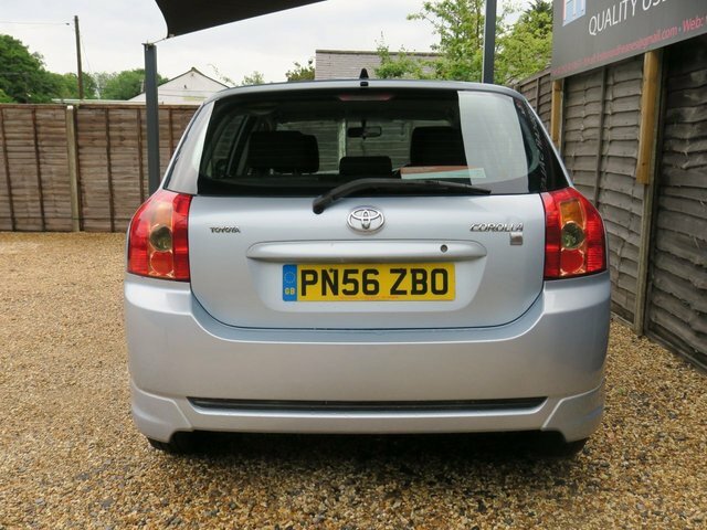 Toyota Corolla Hatchback Silver #8