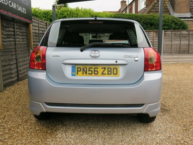Toyota Corolla Hatchback Silver #13