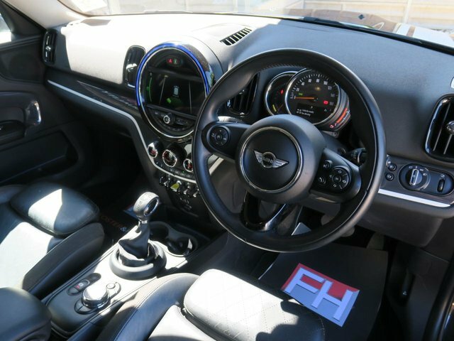 Mini Countryman 1.5 7.6Kwh Cooper Se Suv Plug-in Hybrid Black #3