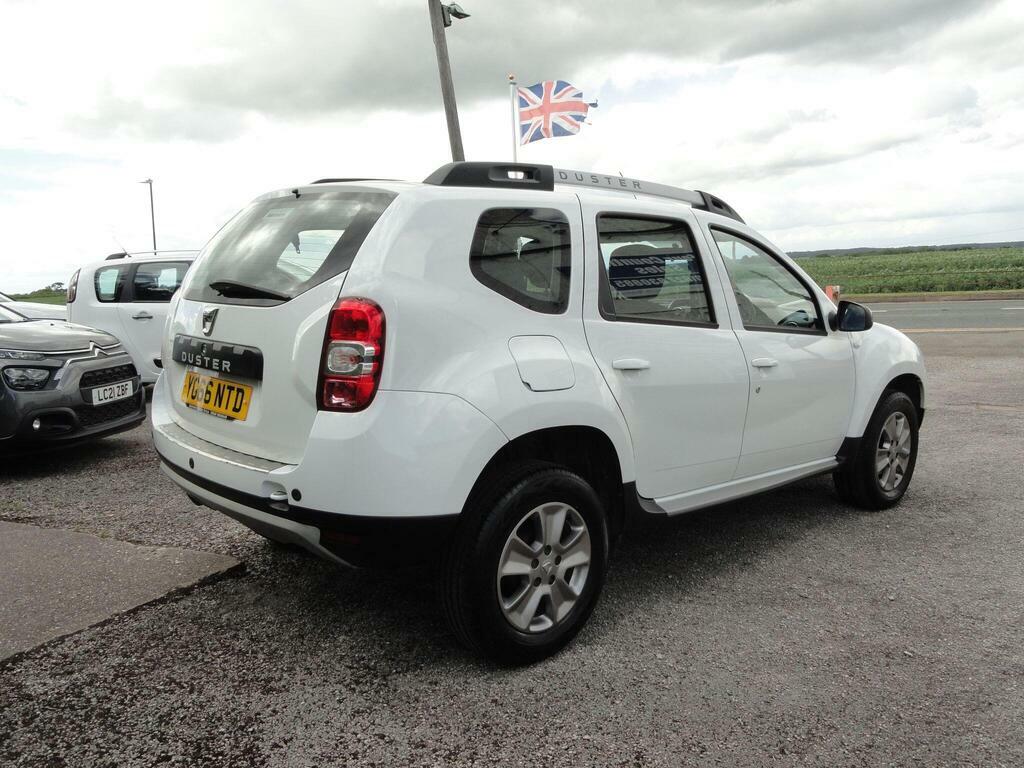 Dacia Duster 1.5 Dci Laureate Suv White #2