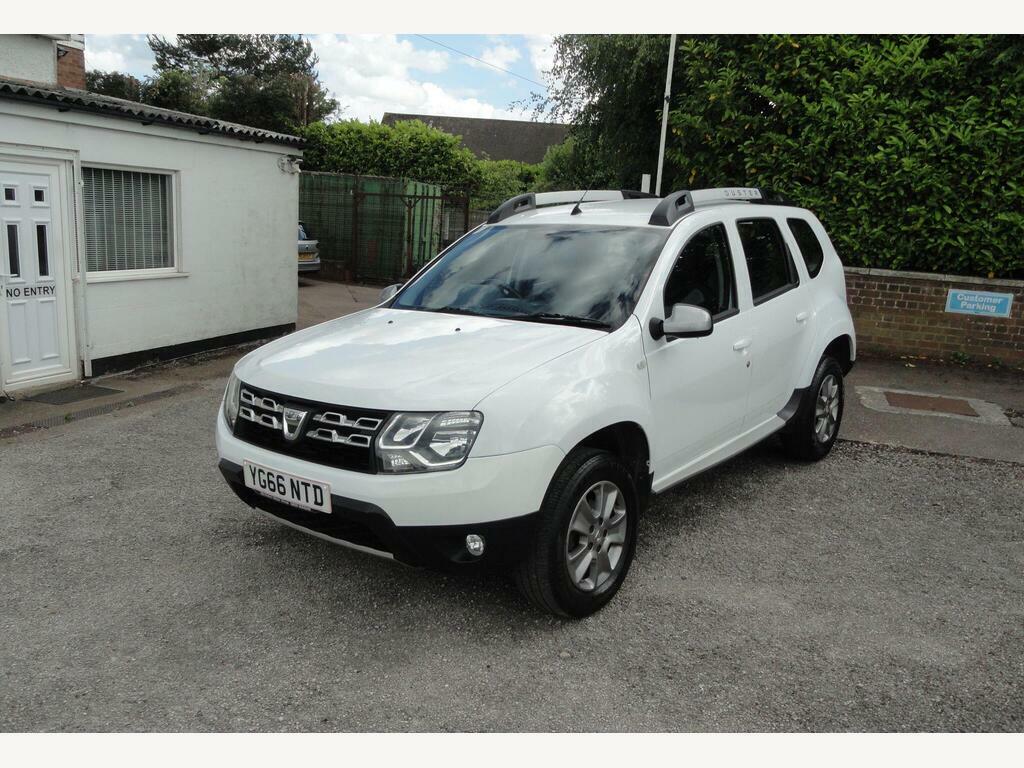 Dacia Duster 1.5 Dci Laureate Suv White #4