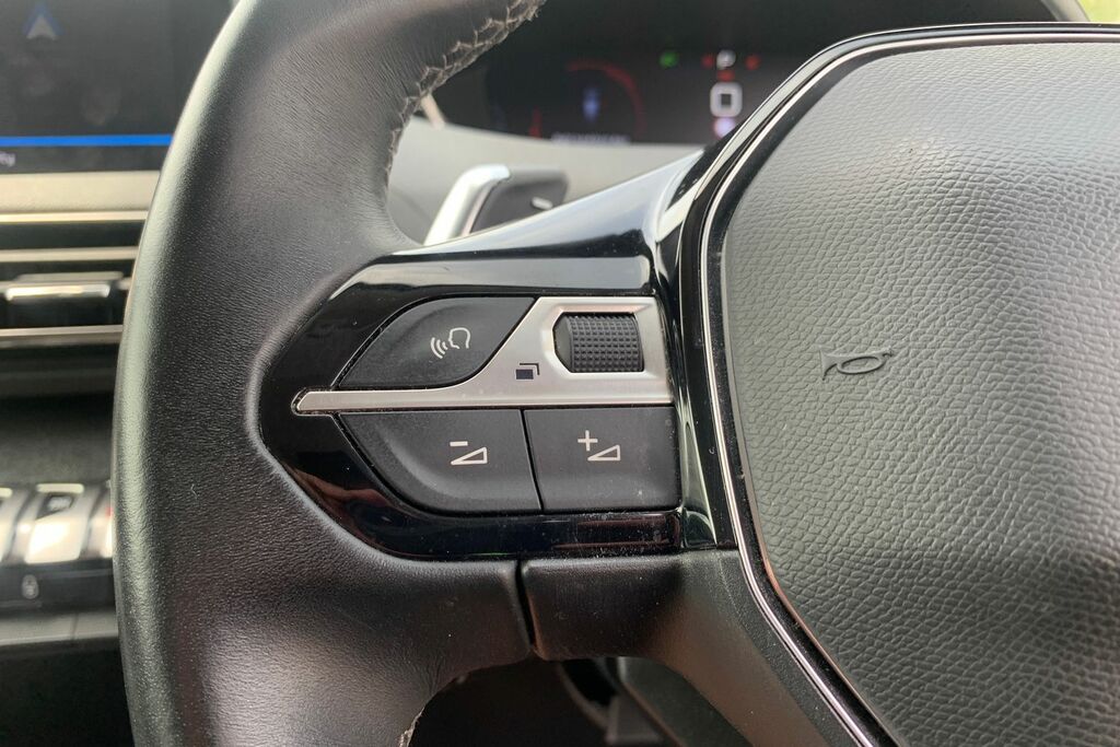 Peugeot 5008 1.2 Puretech Allure Eat8 EU20DDN White #6
