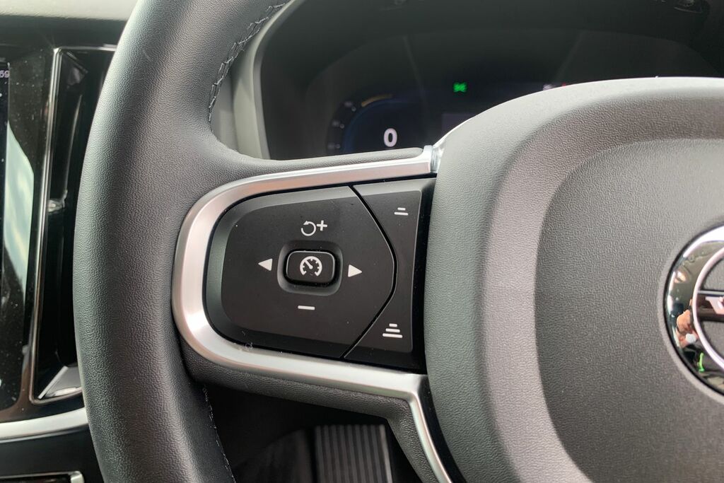 Volvo V60 2.0 B3p Core 7 Speed Black #6