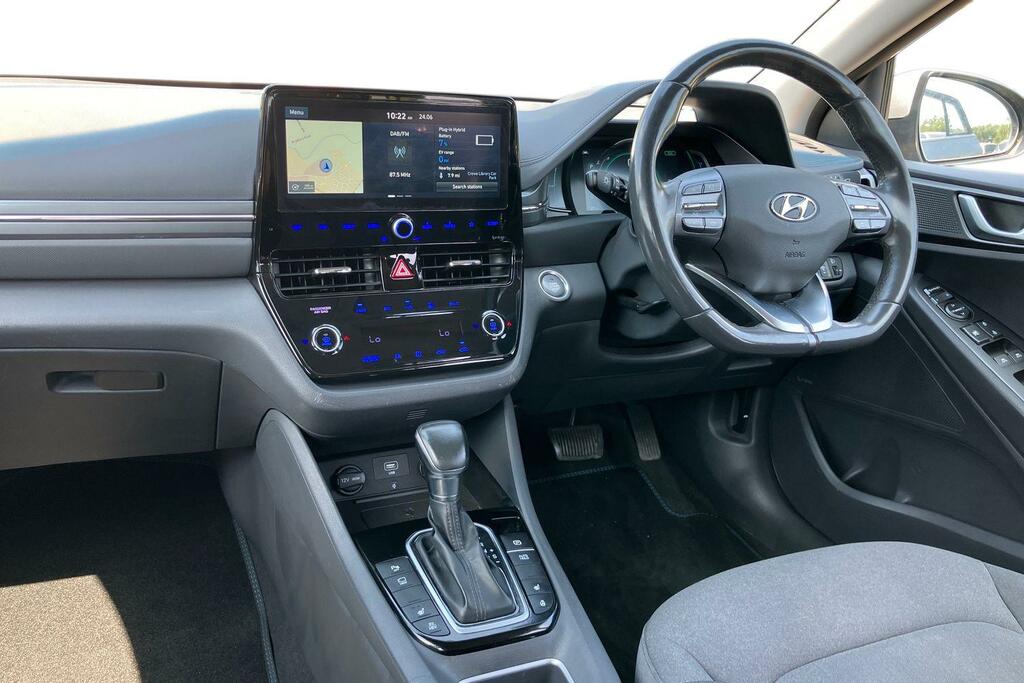 Hyundai Ioniq 1.6 Gdi Plug-in Hybrid Premium Dct Silver #4