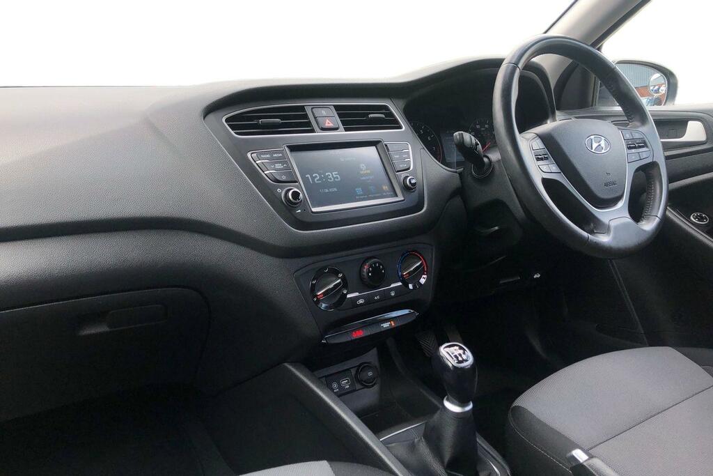 Hyundai I20 1.2 Mpi Play YW19TVX White #4