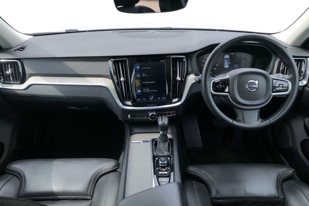 Volvo S60 2.0 T5 Inscription Plus SN20JUJ White #3