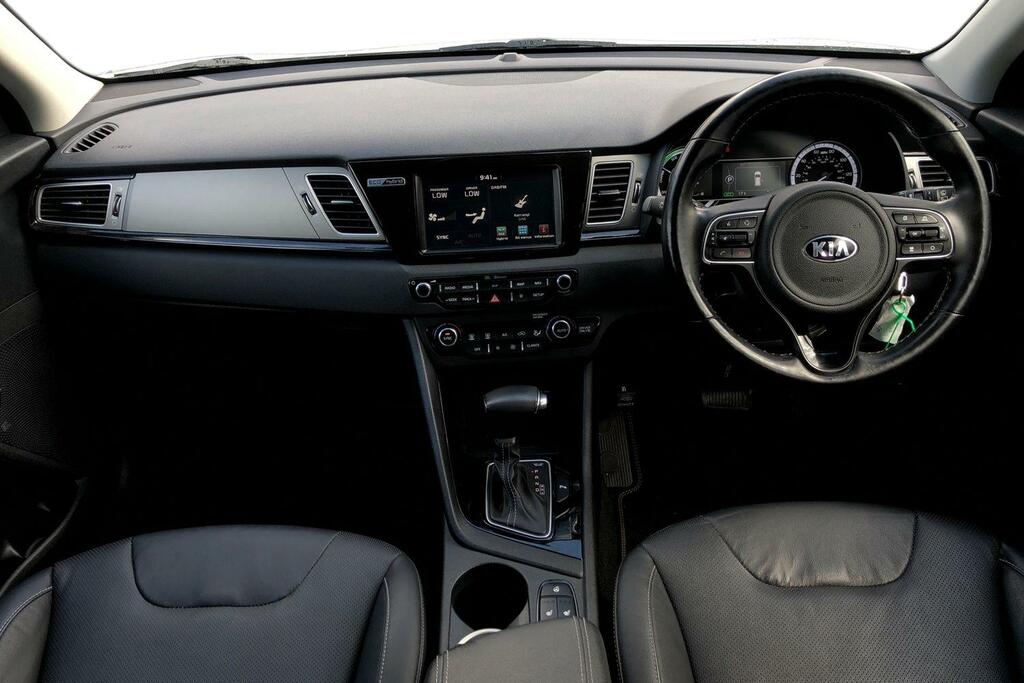 Kia Niro 1.6 Gdi Hybrid 3 Dct White #3