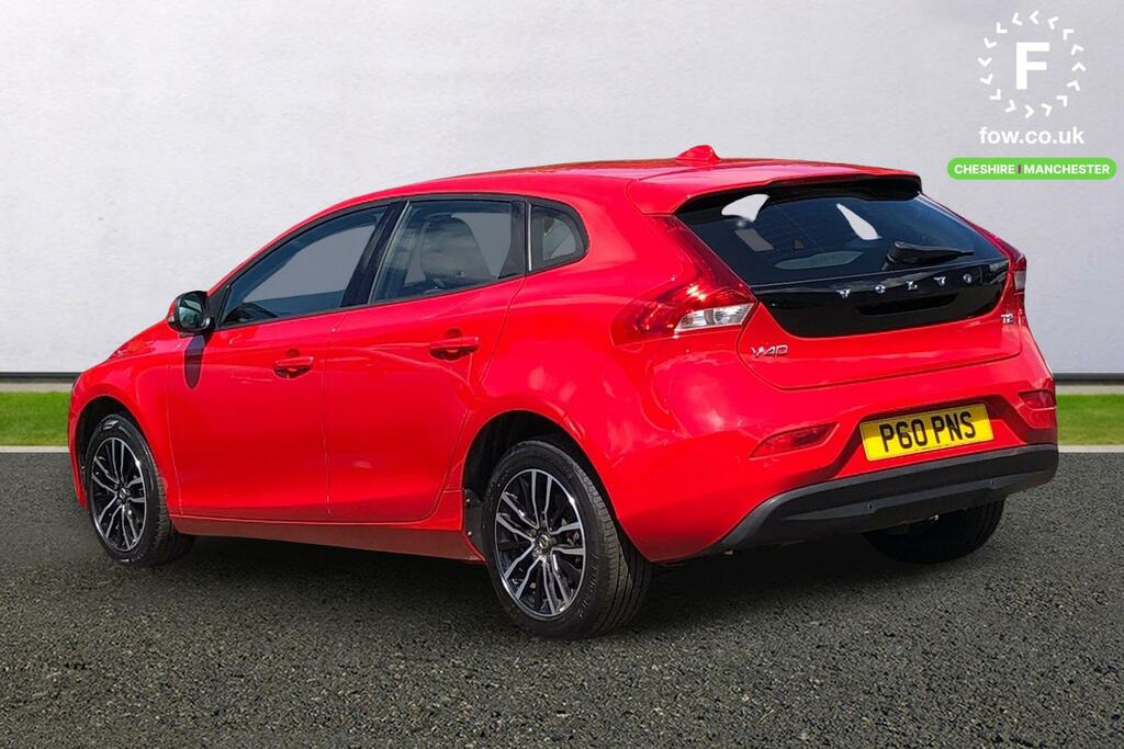 Volvo V40 T2 122 Momentum Nav Plus P60PNS Red #2