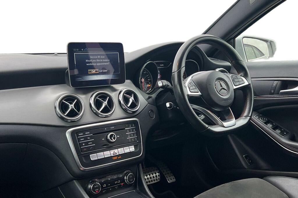 Mercedes-Benz GLA Class Gla 220D 4Matic Amg Line ST18JGF Silver #4