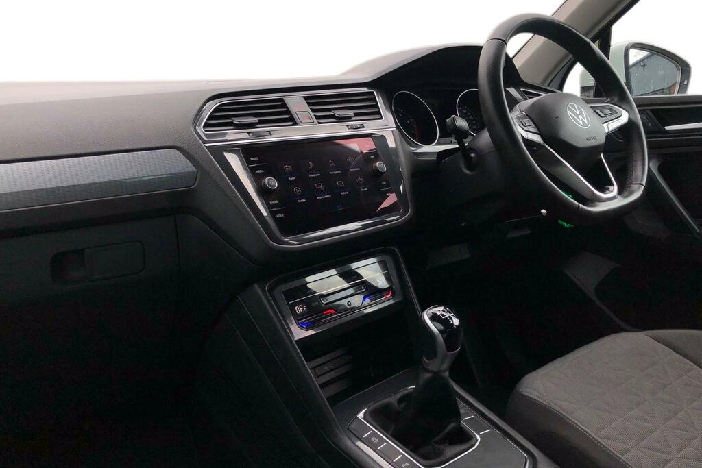 Volkswagen Tiguan 1.5 Tsi 150 Life White #4