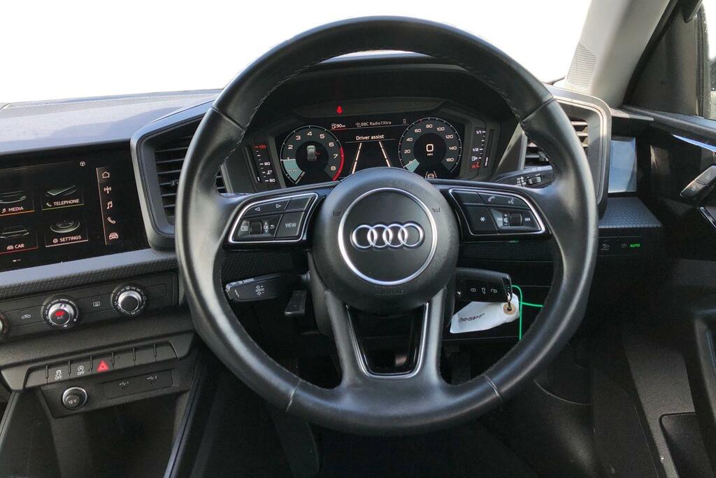 Audi A1 30 Tfsi 110 Technik Black #5