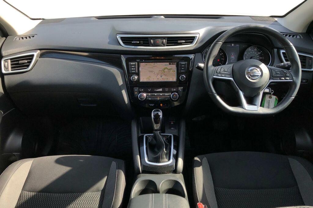 Nissan Qashqai 1.3 Dig-t 160 Acenta Premium Dct YE70DJY White #3