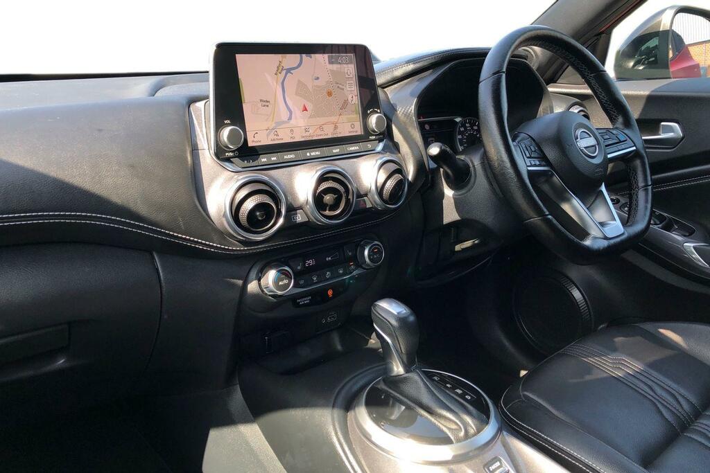 Nissan Juke 1.6 Hybrid Tekna AY23UHL Red #4