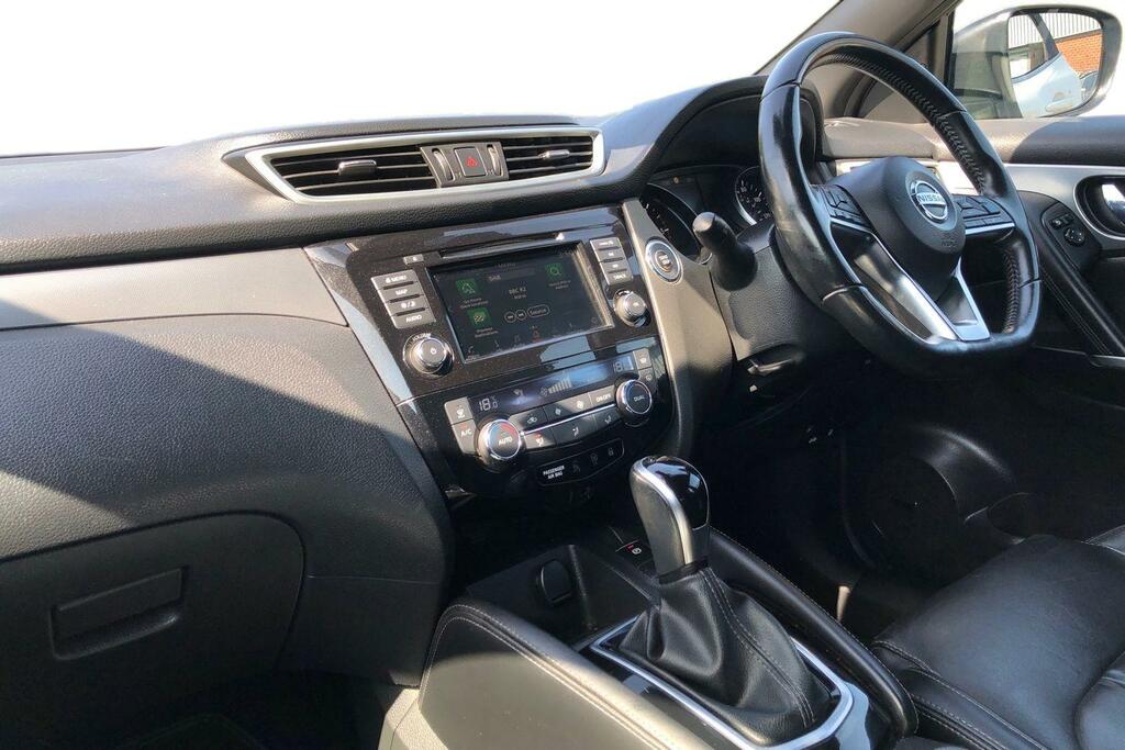 Nissan Qashqai 1.7 Dci Tekna 4Wd Cvt White #4