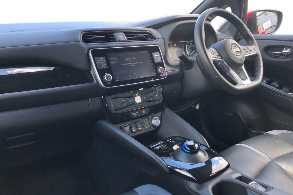 Nissan Leaf 160Kw E Tekna 59Kwh DV73FMP Red #4