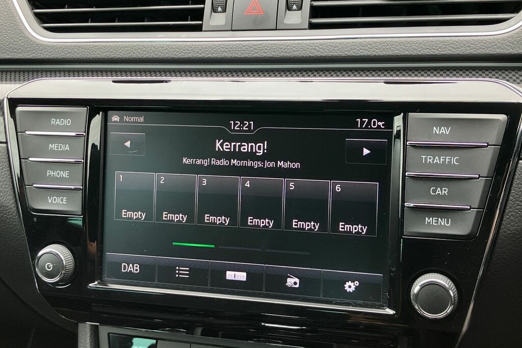 Skoda Superb 2.0 Tdi Cr 190 Sport Line Dsg Red #6