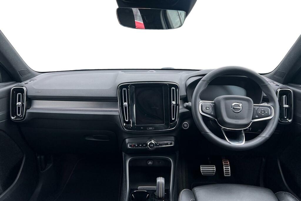 Volvo XC40 2.0 B4p R Design Pro SY71UCH Black #3