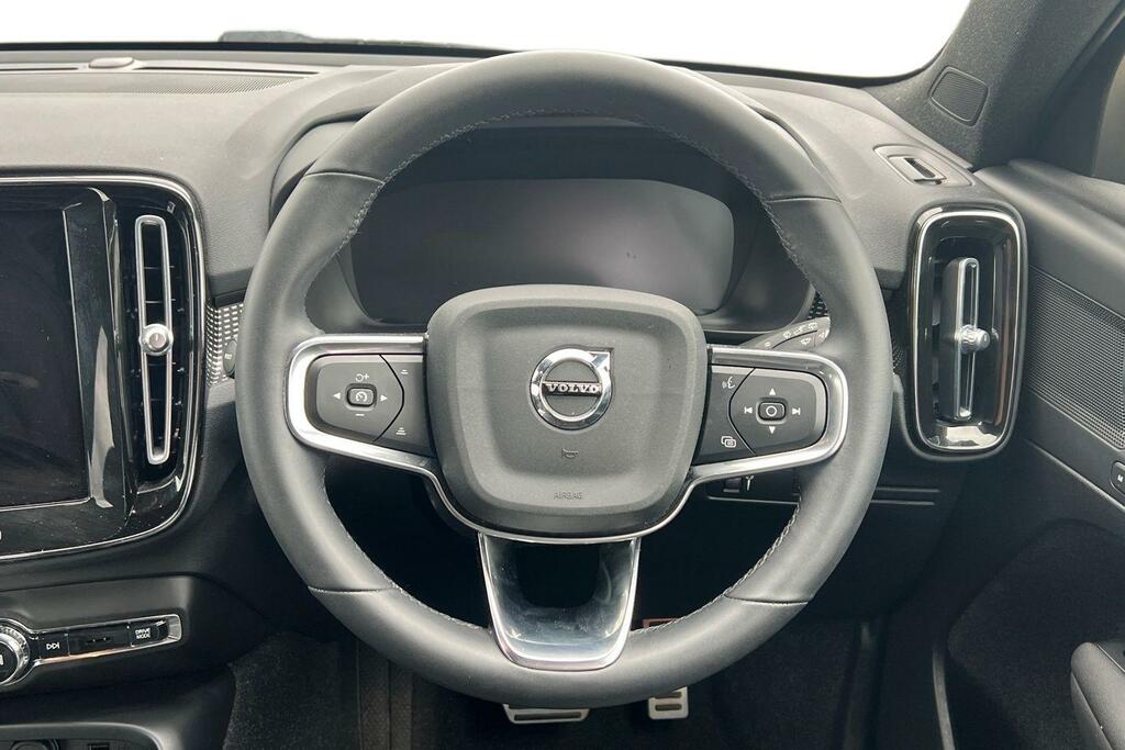 Volvo XC40 2.0 B4p R Design Pro SY71UCH Black #5