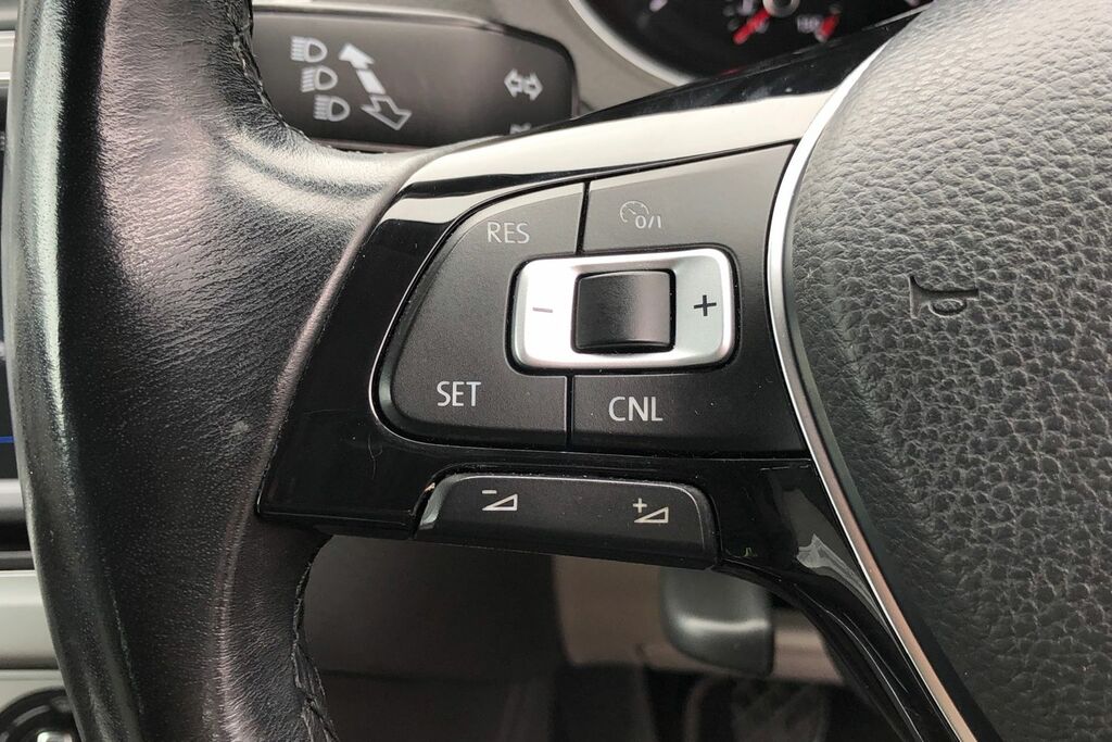 Volkswagen Polo 1.2 Tsi Beats YR67HDG Red #6
