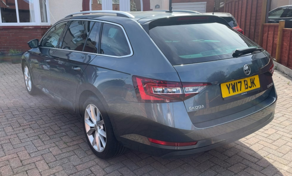Skoda Superb 2.0 Tdi Cr Se L Executive Grey #3
