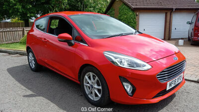 Ford Fiesta 1.1 Zetec Red