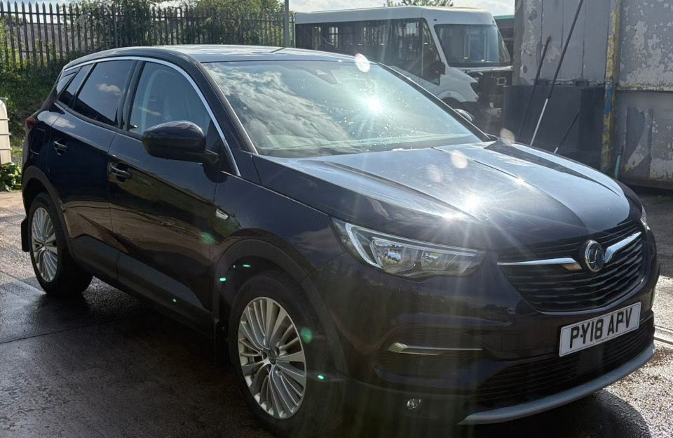 Vauxhall Grandland X 1.6 Turbo D Sport Nav Purple