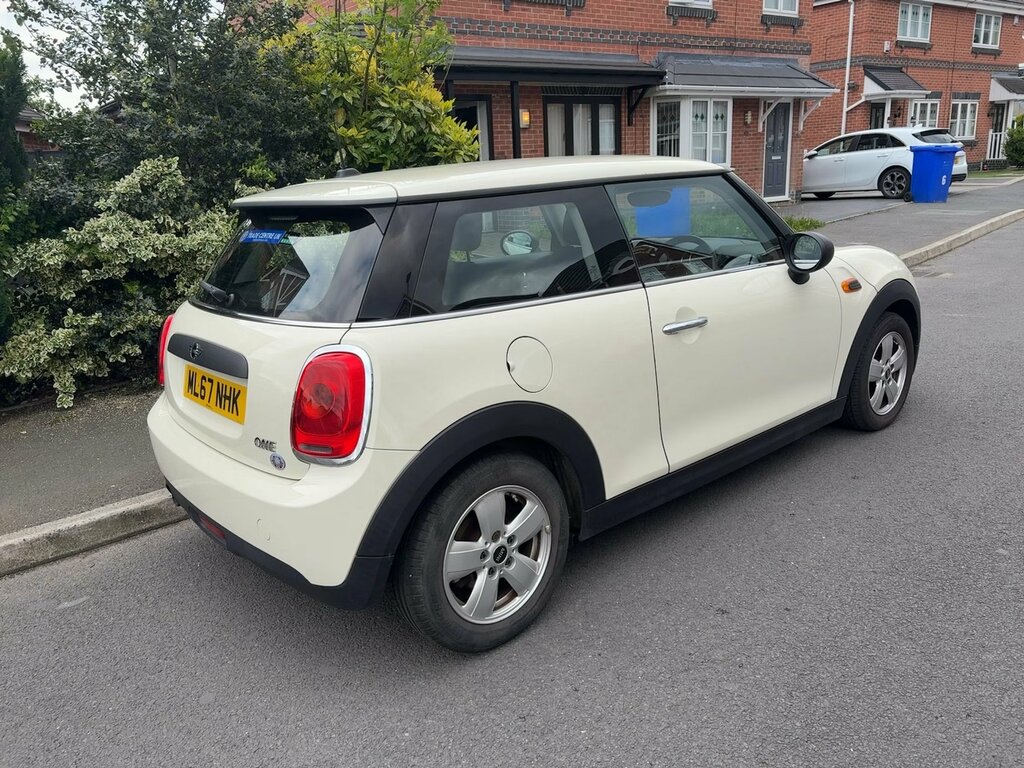 Mini Hatch 1.2 One ML67NHK White #4