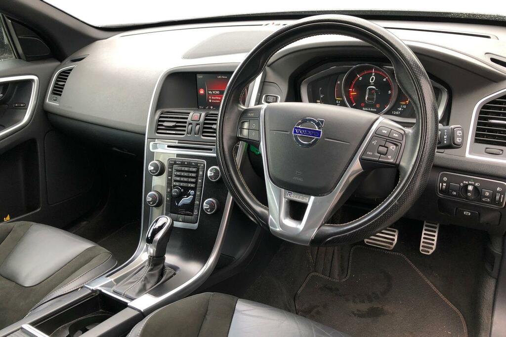 Volvo XC60 D4 190 R Design Nav Awd Geartronic SV67YOW Black #3