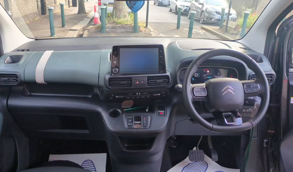 Citroen e-Berlingo 100Kw Flair Xtr XL 50Kwh 7 Seat Grey #3