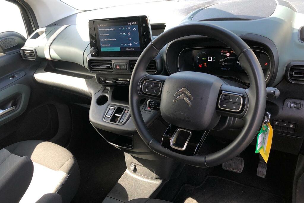 Citroen e-Berlingo 100Kw Flair Xtr XL 50Kwh 7 Seat Grey #3