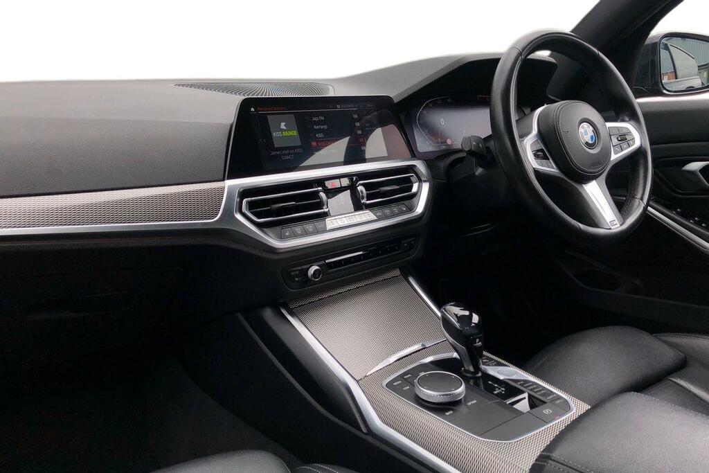 BMW 3 Series 320I Xdrive M Sport Step YF69LKU Black #4