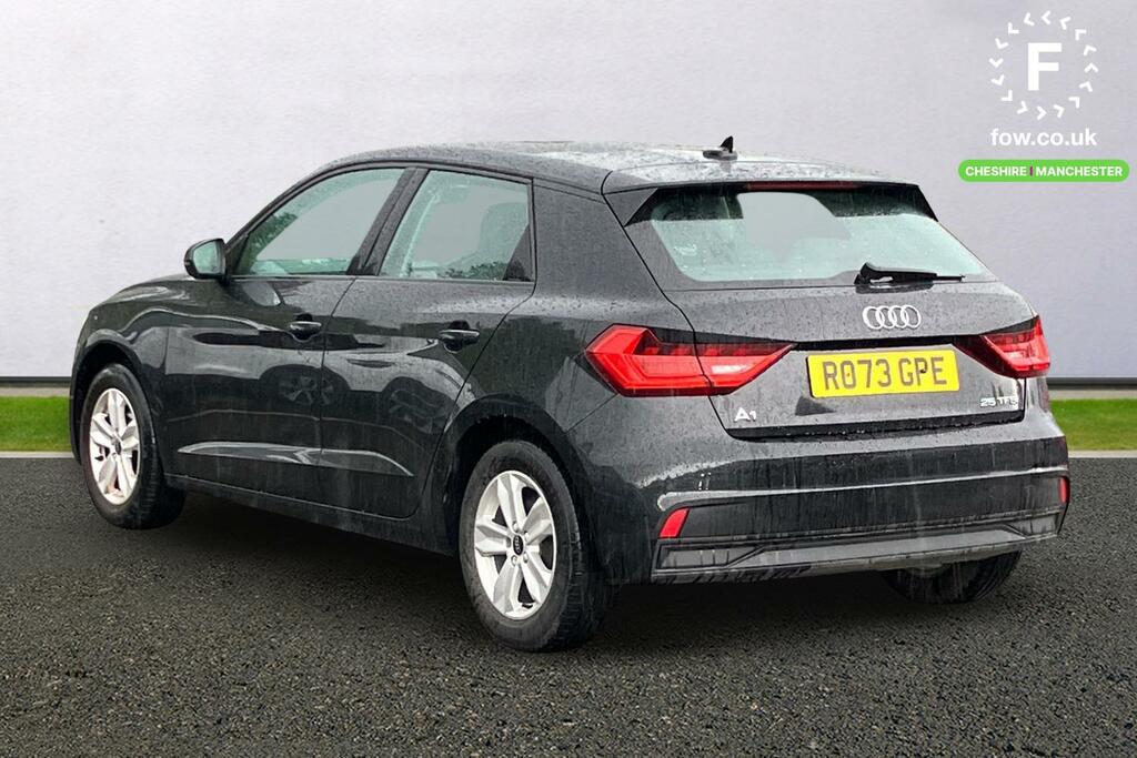 Audi A1 25 Tfsi Technik RO73GPE Black #2