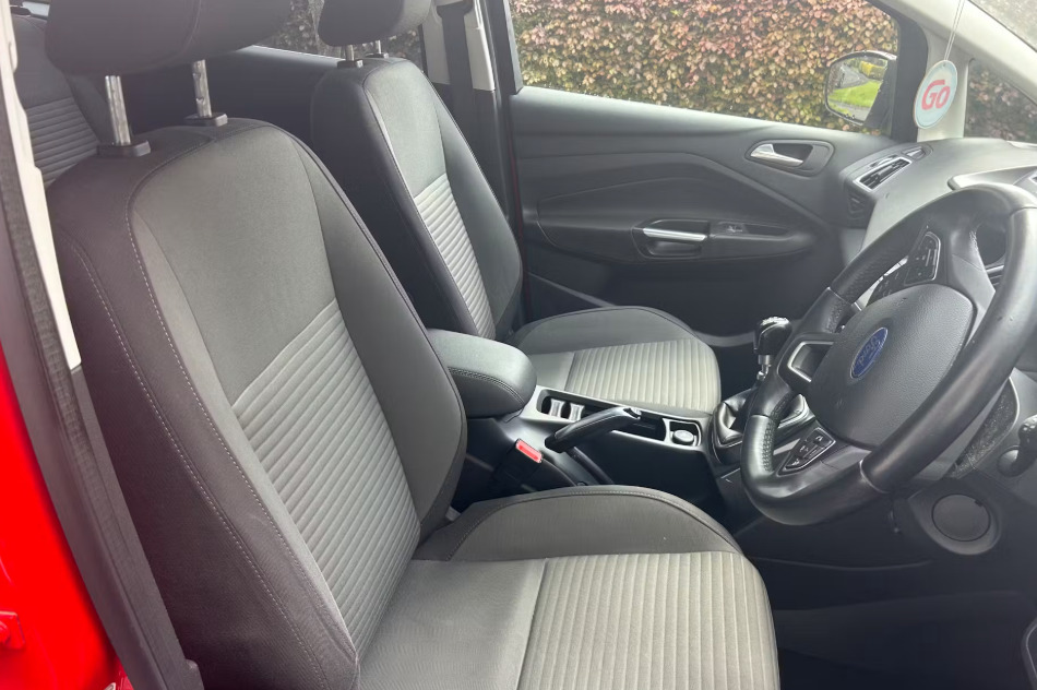Ford C-Max 1.0 Ecoboost Titanium Red #4