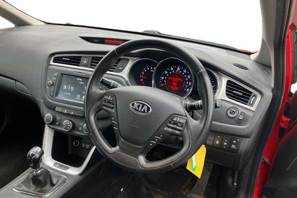Kia Ceed 1.6 Crdi Isg 2 Red #3