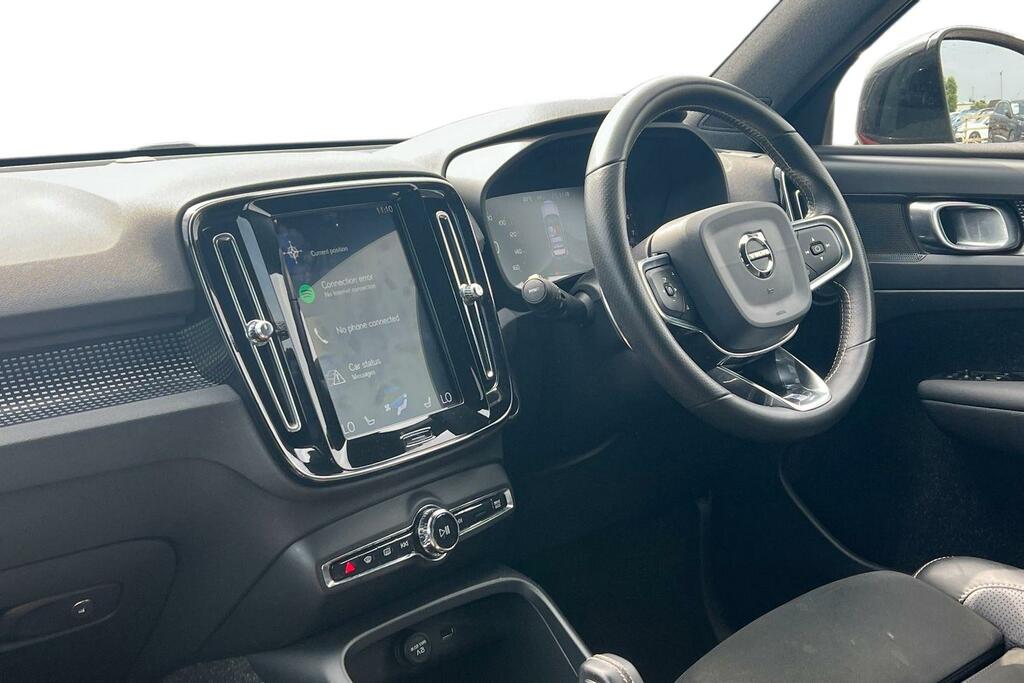 Volvo XC40 1.5 T3 163 R Design Geartronic RV20YMU Red #4
