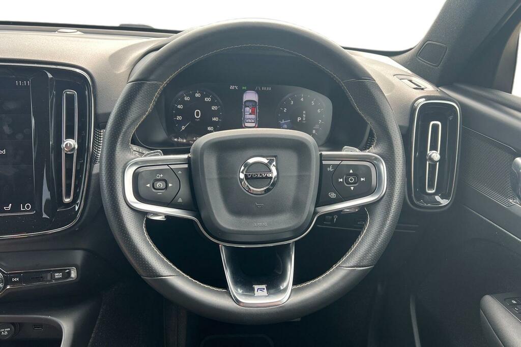Volvo XC40 1.5 T3 163 R Design Geartronic RV20YMU Red #5