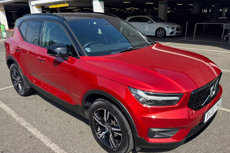 Volvo XC40 2.0 B4p R Design Pro Blue #1
