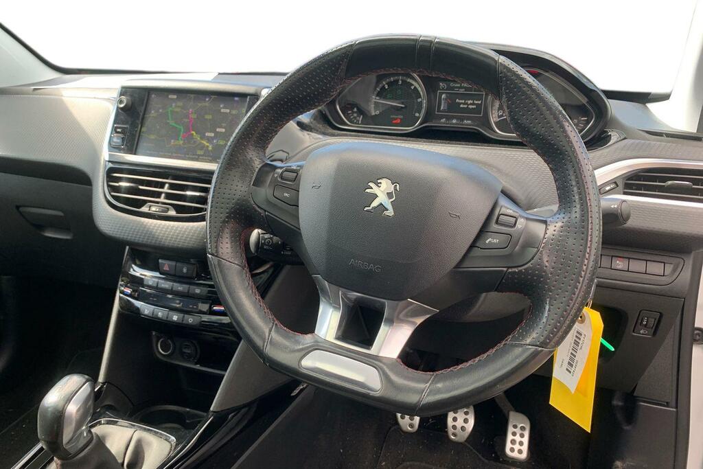 Peugeot 2008 1.6 Bluehdi 100 Gt Line White #3