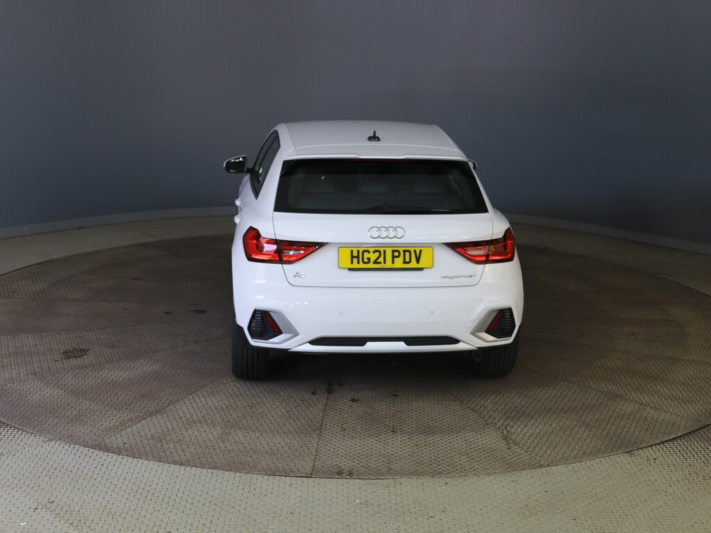 Audi A1 30 Tfsi Citycarver White #5
