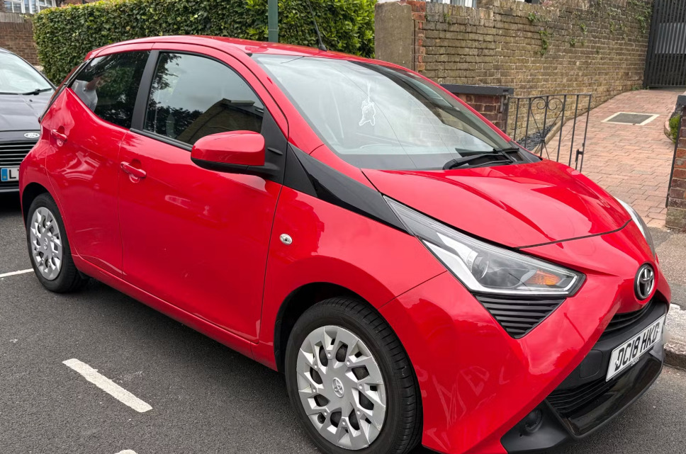 Toyota Aygo 1.0 Vvt-i X-play Red